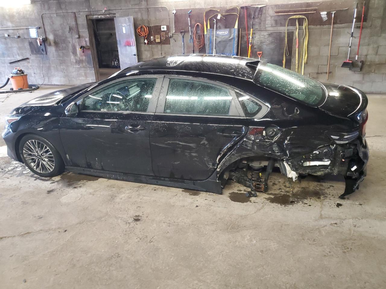 2022 KIA Forte VIN 3KPF54ADXNE481474 photo 2