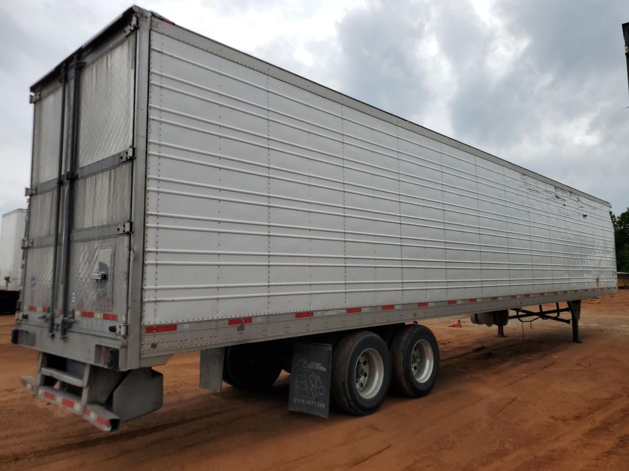2017 UTILITY REEFER VIN 1UYVS2538H2936710 photo 4