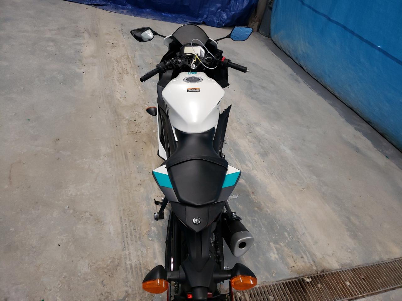 2024 YAMAHA YZFR3 A VIN MH3RH18Y3RK014560 photo 6