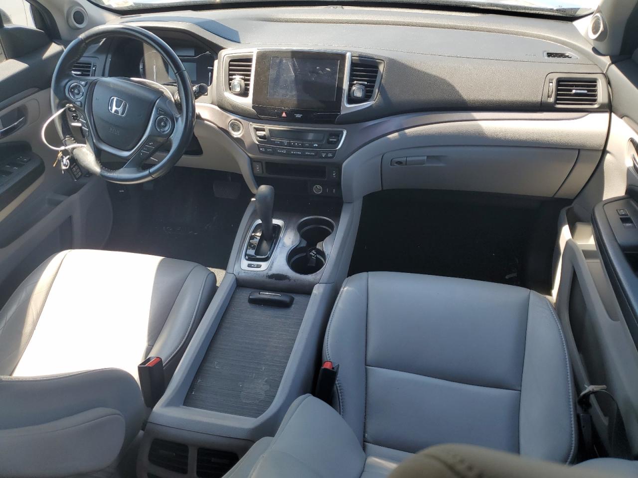 2018 Honda Pilot VIN 5FNYF6H55JB069810 photo 8