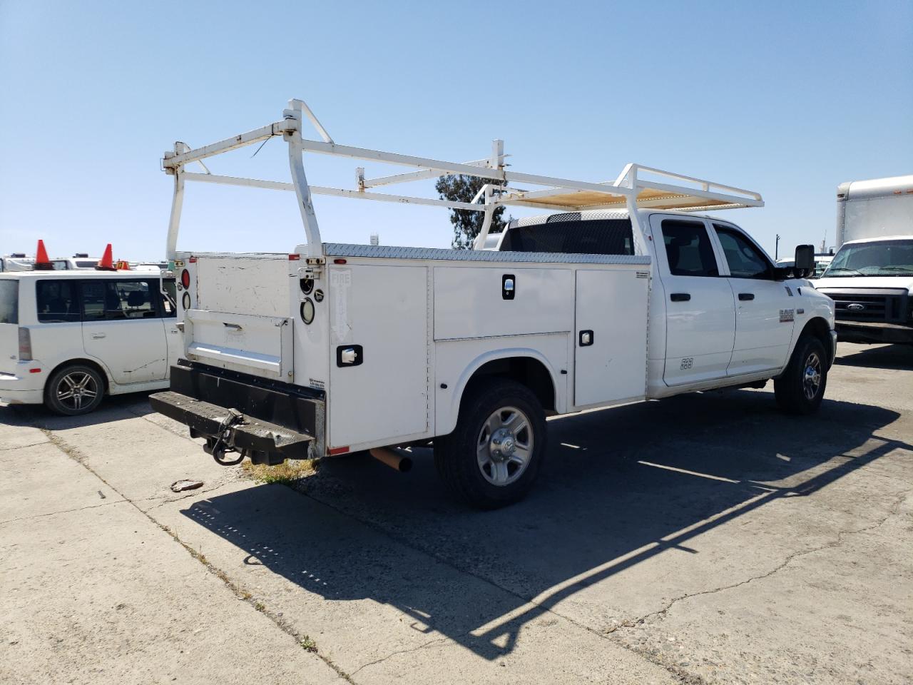 2016 RAM 3500 VIN 3C7WR9CJ3FG619501 photo 3