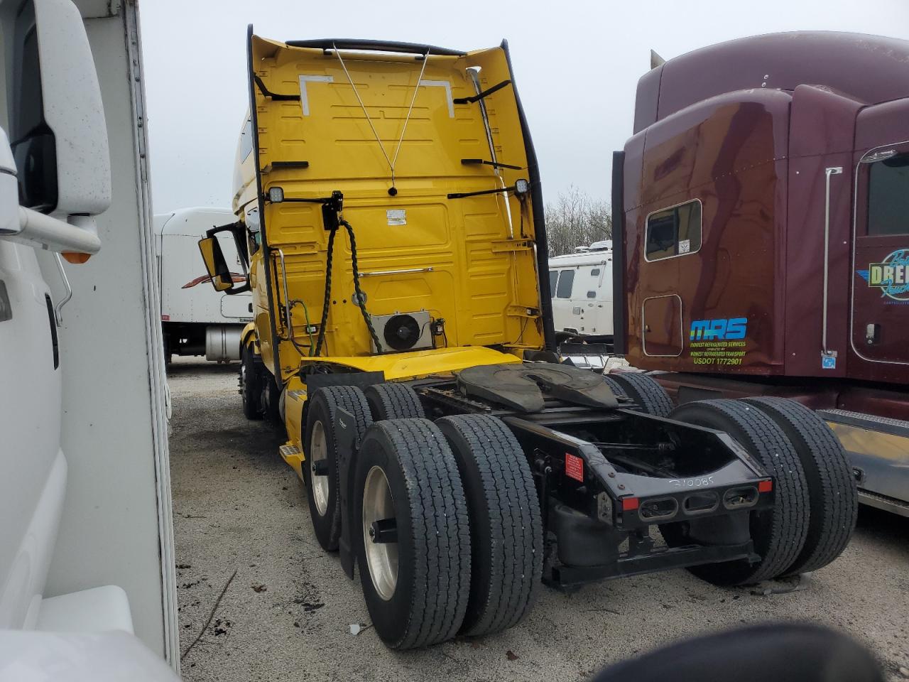 2023 VOLVO Vn VIN 4V4NC9EH2PN310085 photo 3