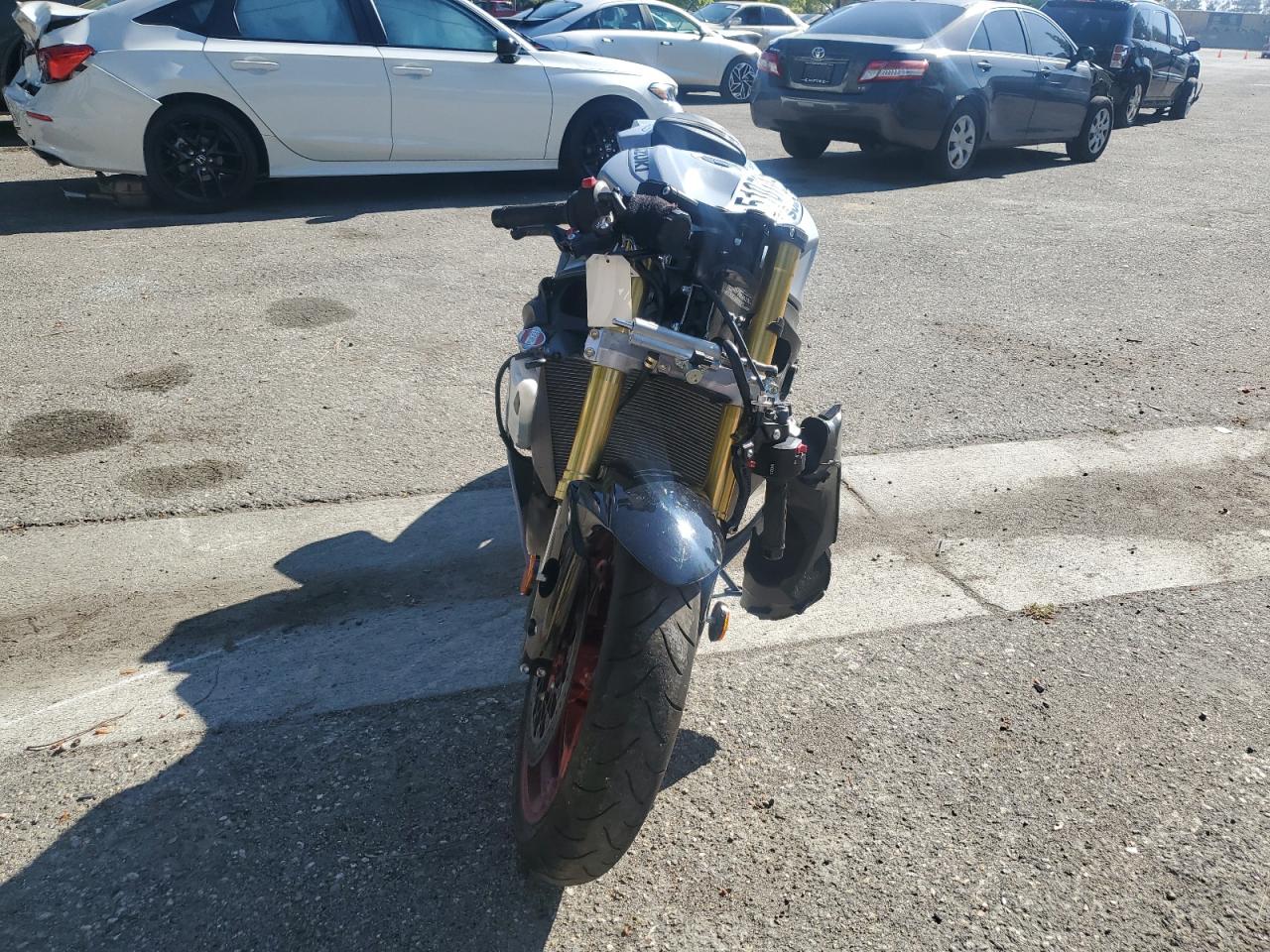 2023 SUZUKI Gsxr750 VIN JS1GR7MA4P7101862 photo 2
