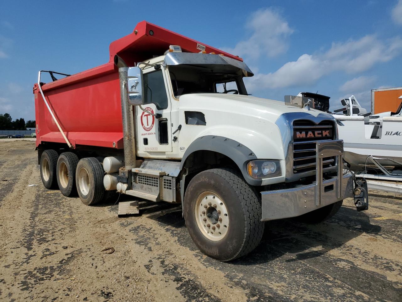 2021 MACK All models VIN 1M2GR4GC8MM020549 photo 1
