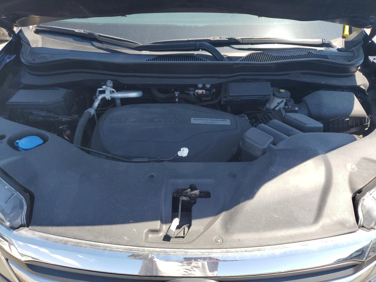 2018 Honda Pilot VIN 5FNYF6H55JB069810 photo 12