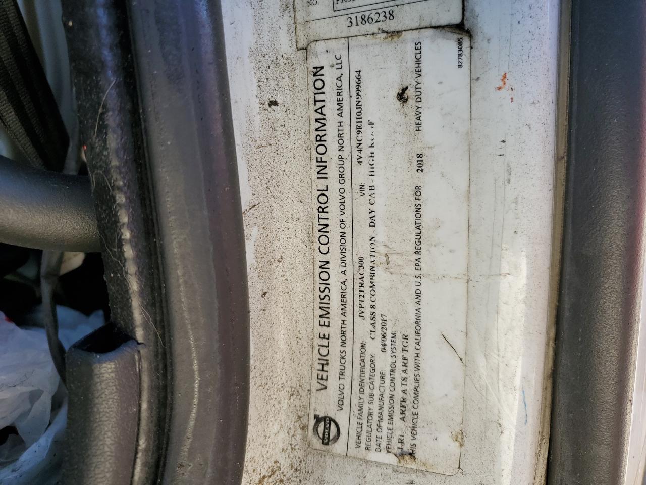 2018 VOLVO Vn VIN 4V4NC9EH0JN999664 photo 10