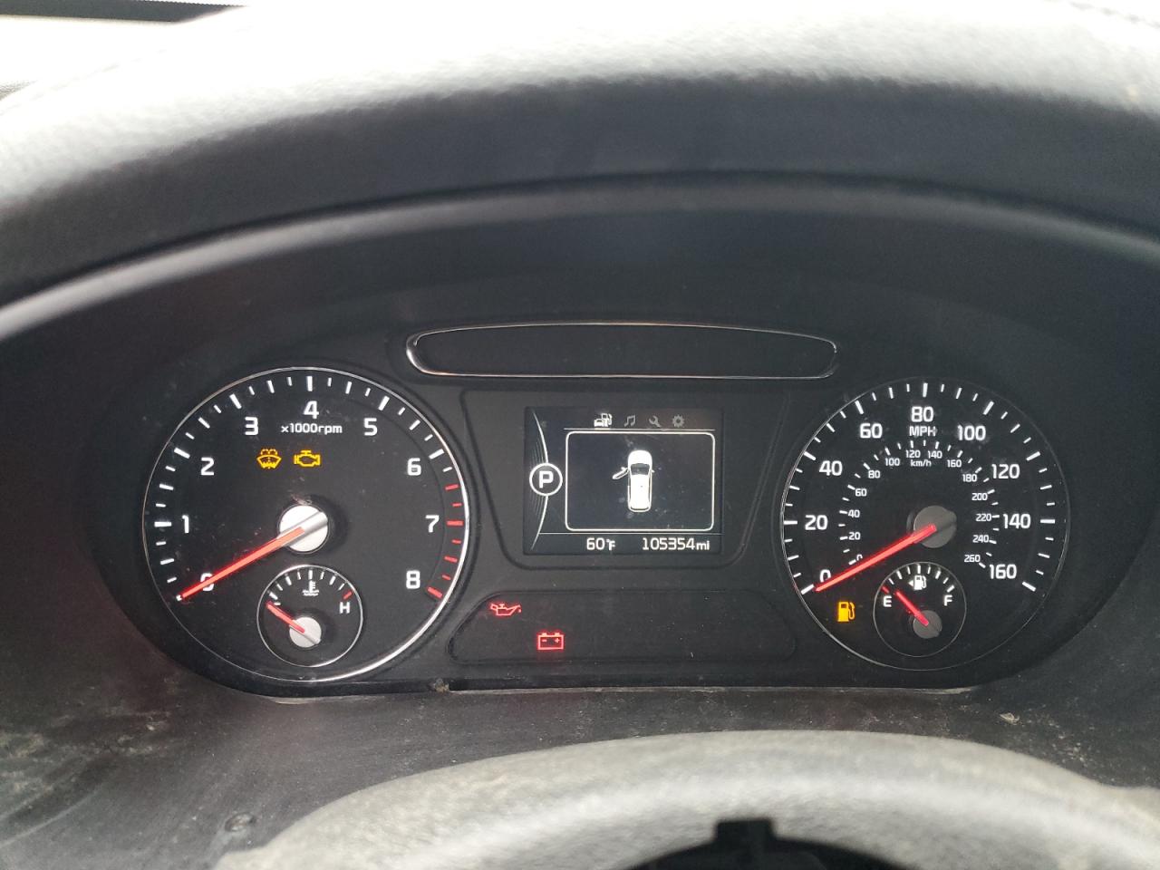 2018 Kia Sorento VIN 5XYPG4A58JG394628 photo 9