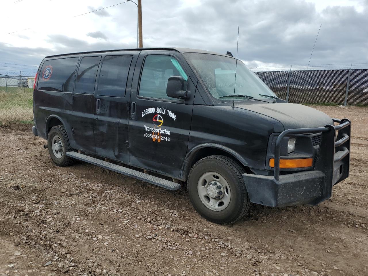 2016 CHEVROLET Express 2500 VIN 1GAZGLFG0G1330744 photo 4