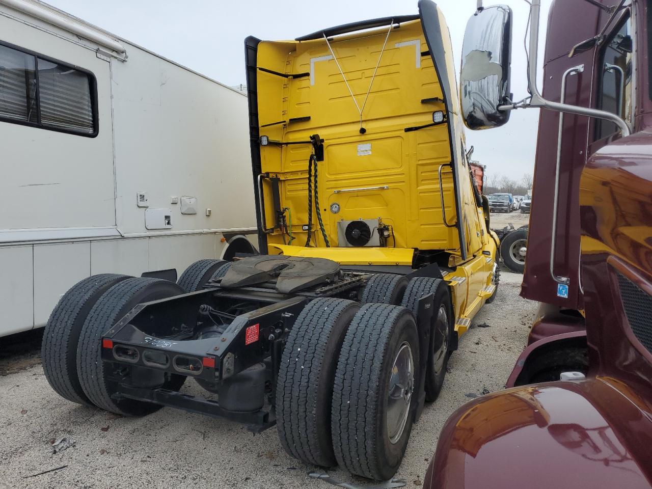 2023 VOLVO Vn VIN 4V4NC9EH2PN310085 photo 4