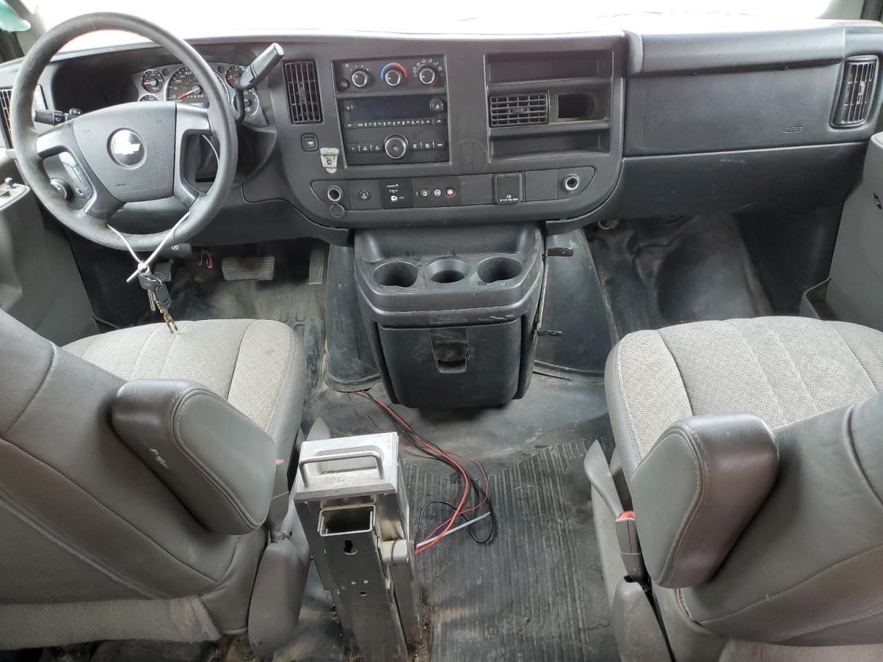 2016 CHEVROLET Express 2500 VIN 1GAZGLFG0G1330744 photo 8