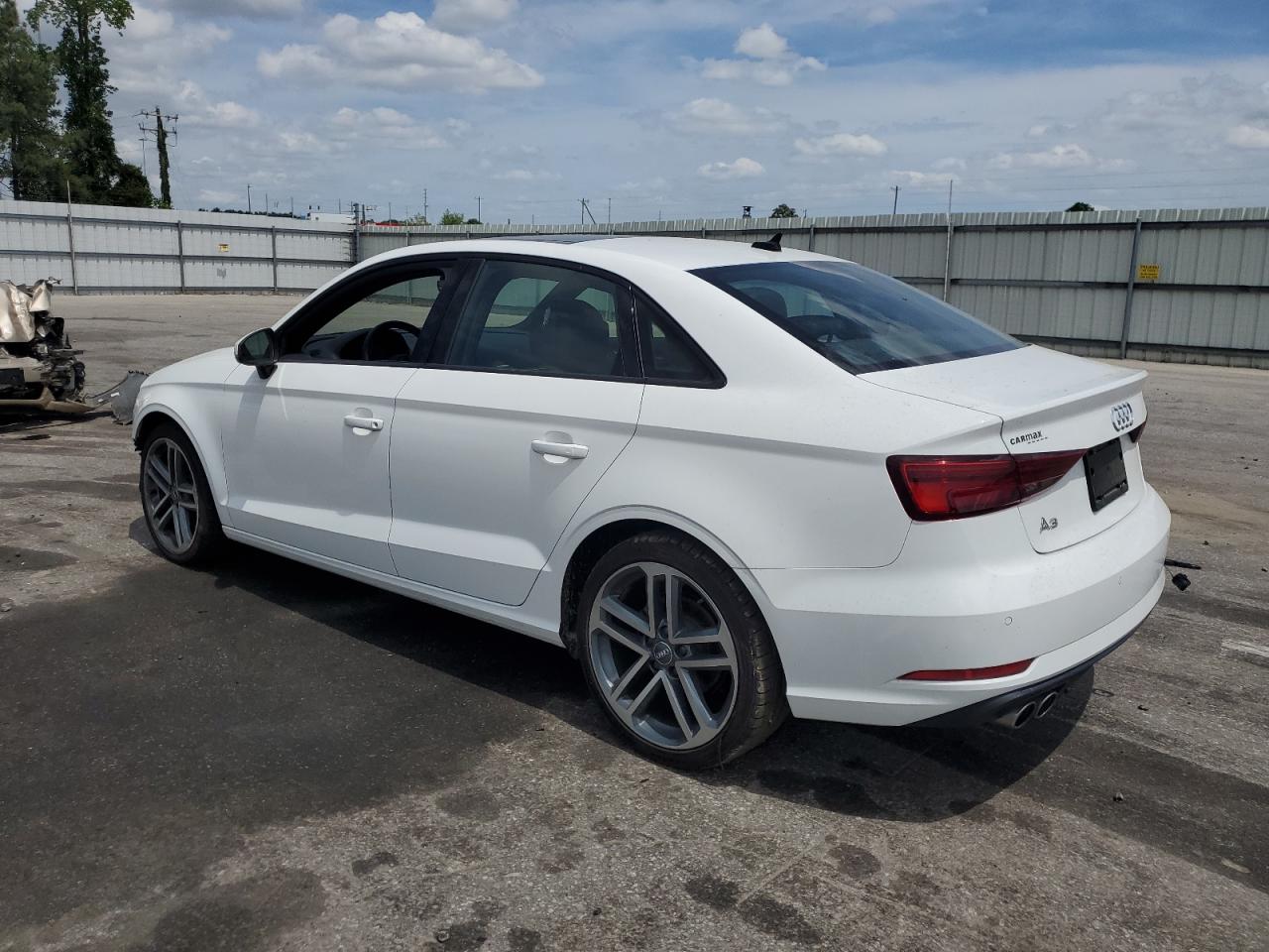 2020 Audi A3 VIN WAUCUGFF6LA102775 photo 2