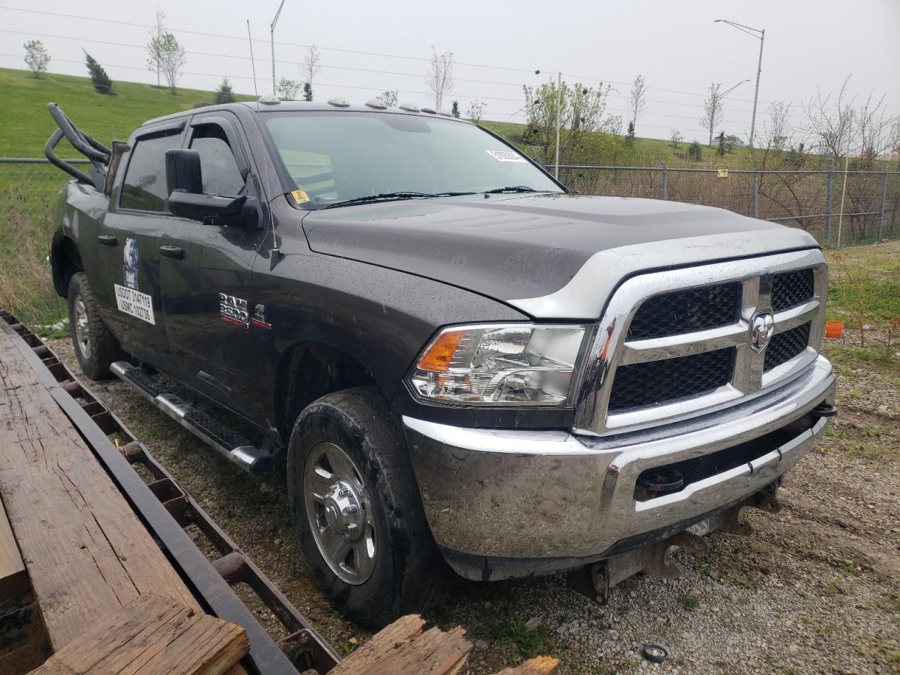2018 RAM 3500 VIN 3C63R3CL7JG200095 photo 4