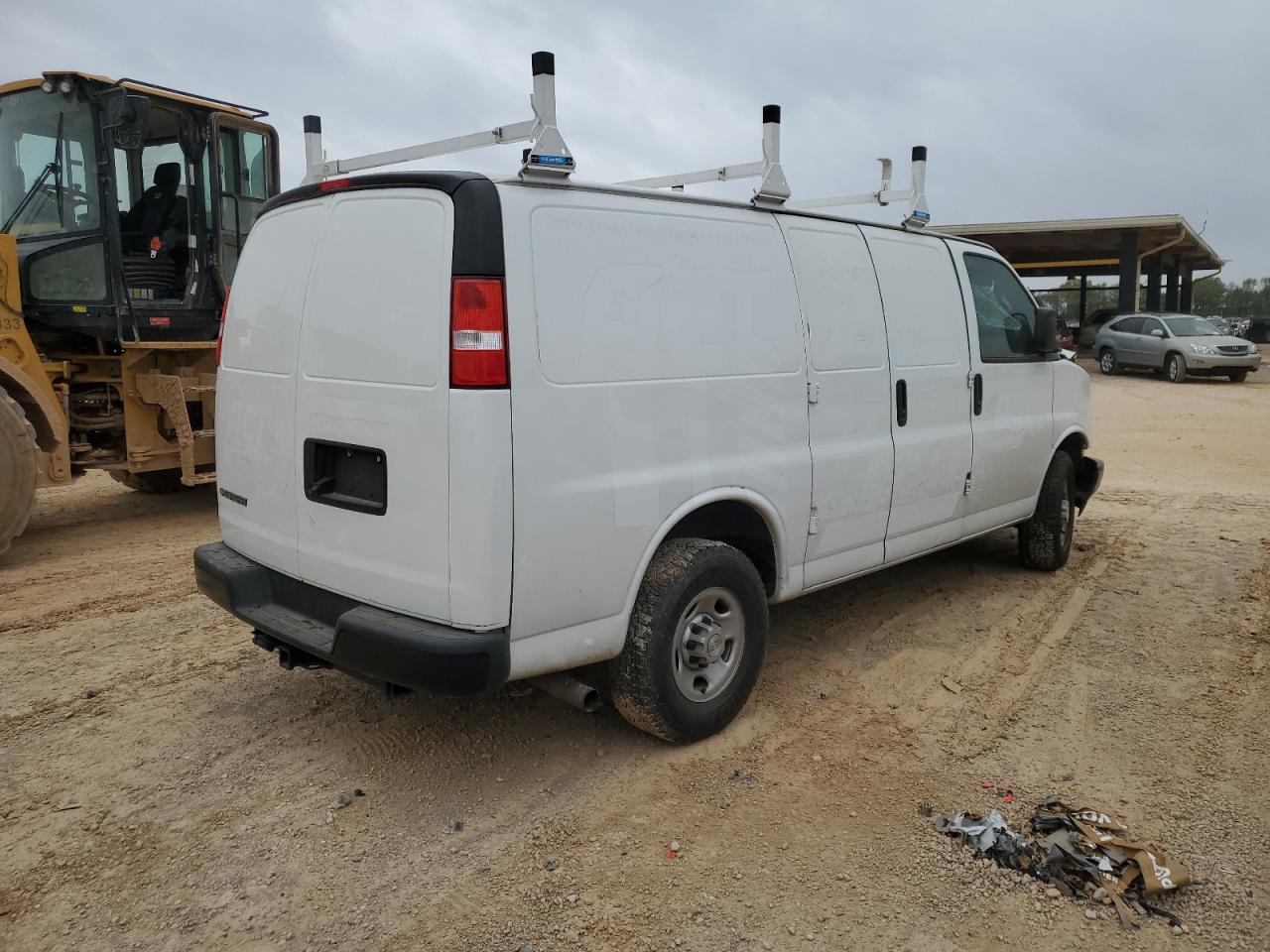 2020 Chevrolet Express VIN 1GCZGGFGXL1220213 photo 3