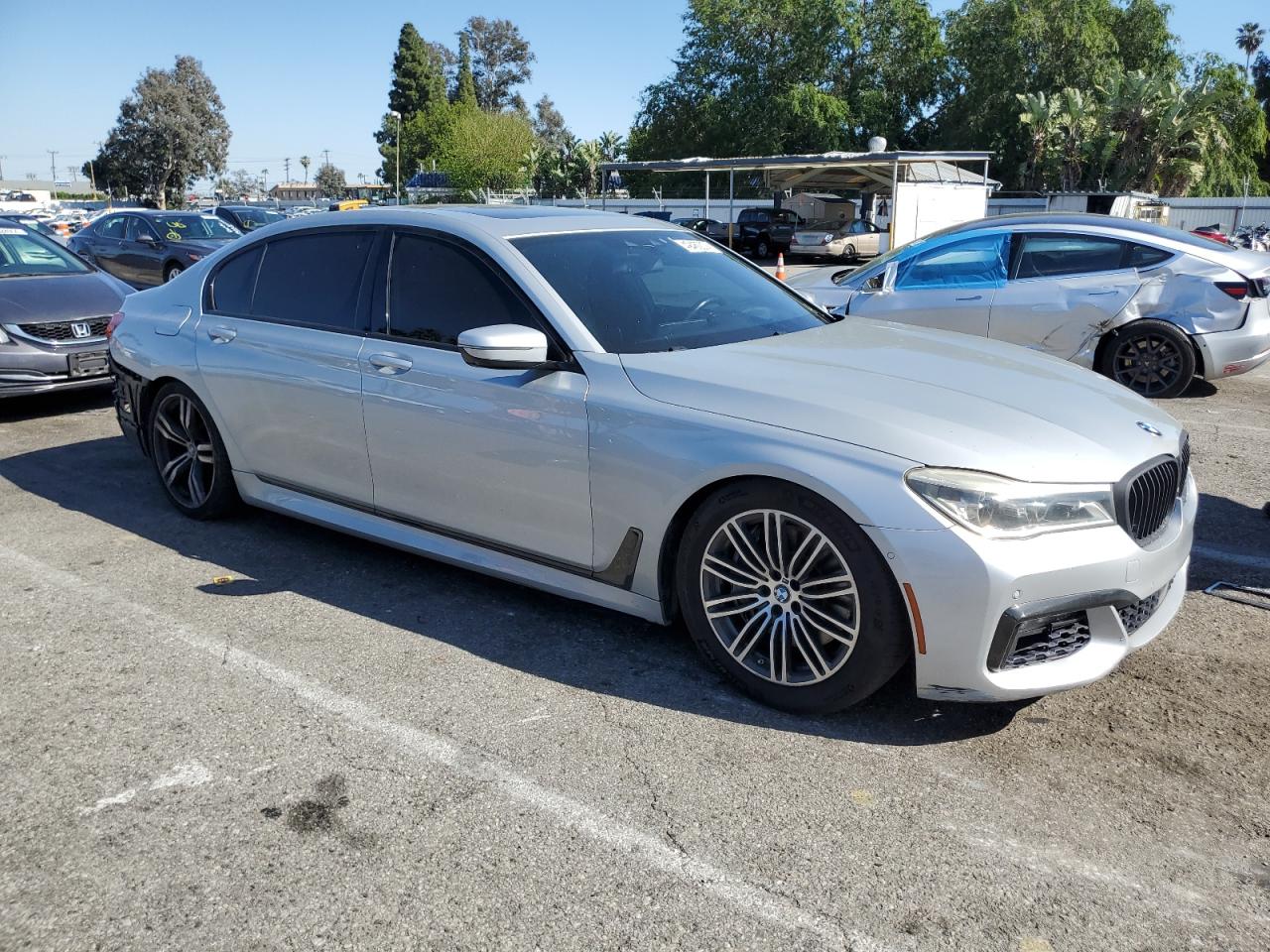 2016 BMW 7 series VIN WBA7F2C54GG417202 photo 4