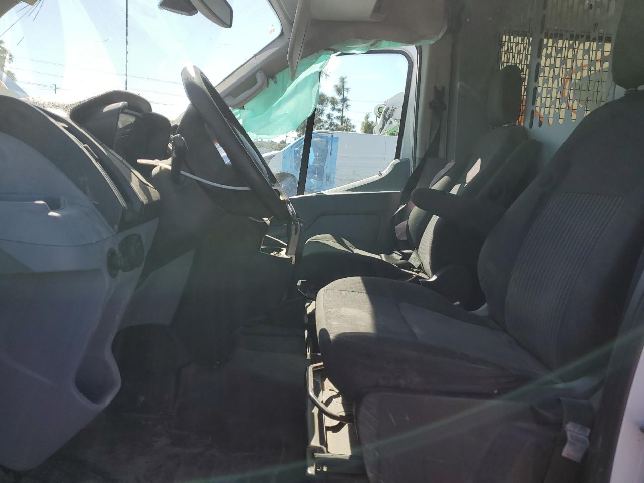 2019 Ford Transit VIN 1FTYR2CM0KKB66562 photo 7