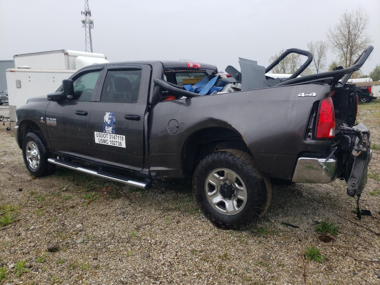 2018 RAM 3500 VIN 3C63R3CL7JG200095 photo 2