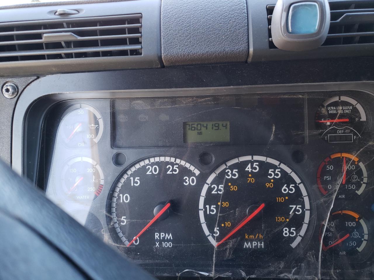 2015 FREIGHTLINER CASCADIA 125 VIN 3AKJGLD53FSGK0100 photo 8