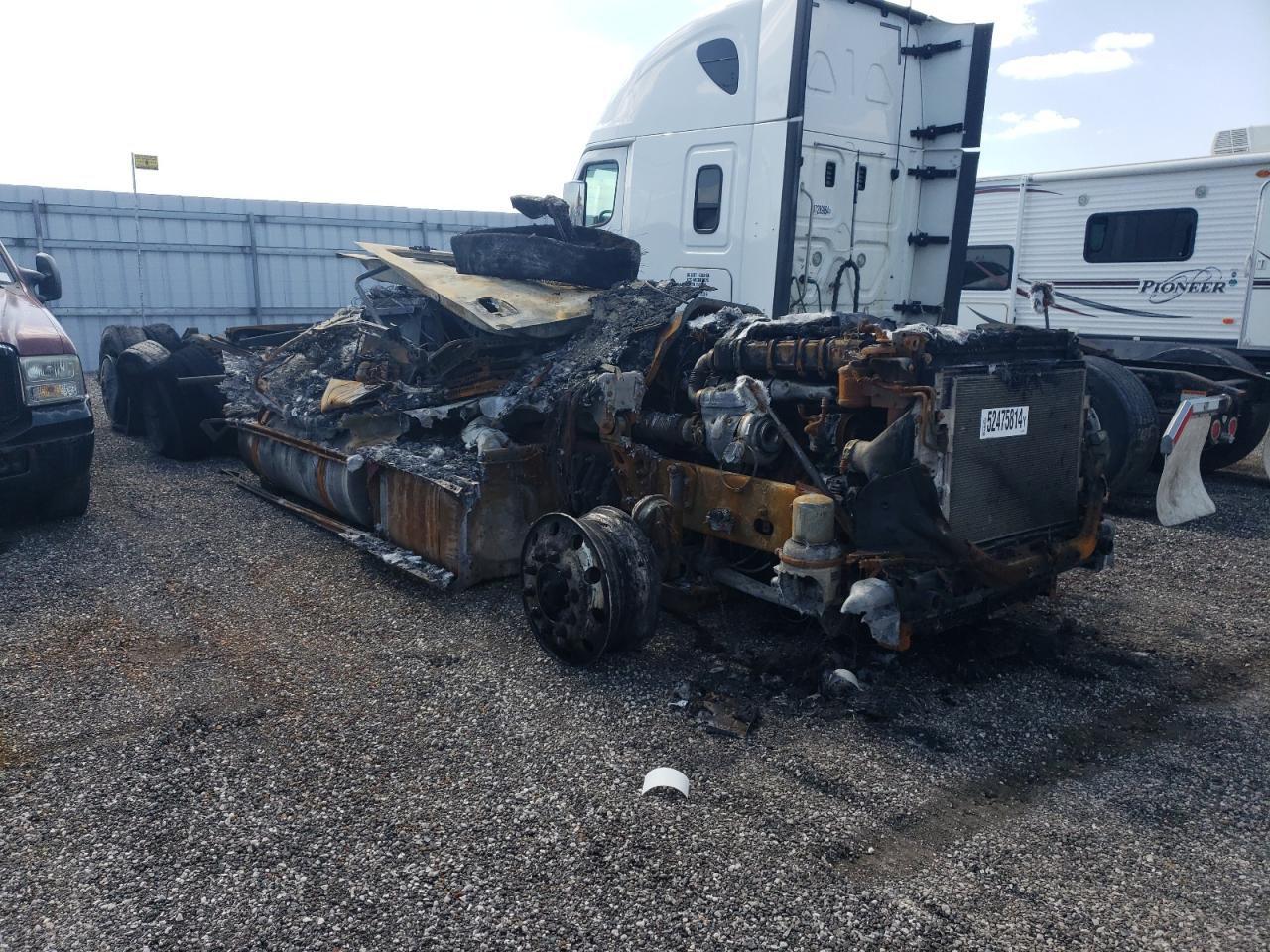 2018 FREIGHTLINER CASCADIA 126 VIN 3AKJHHDR4JSJC4429 photo 1