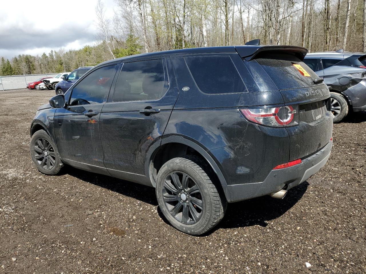 2017 LAND Discovery VIN SALCP2BG6HH697386 photo 2