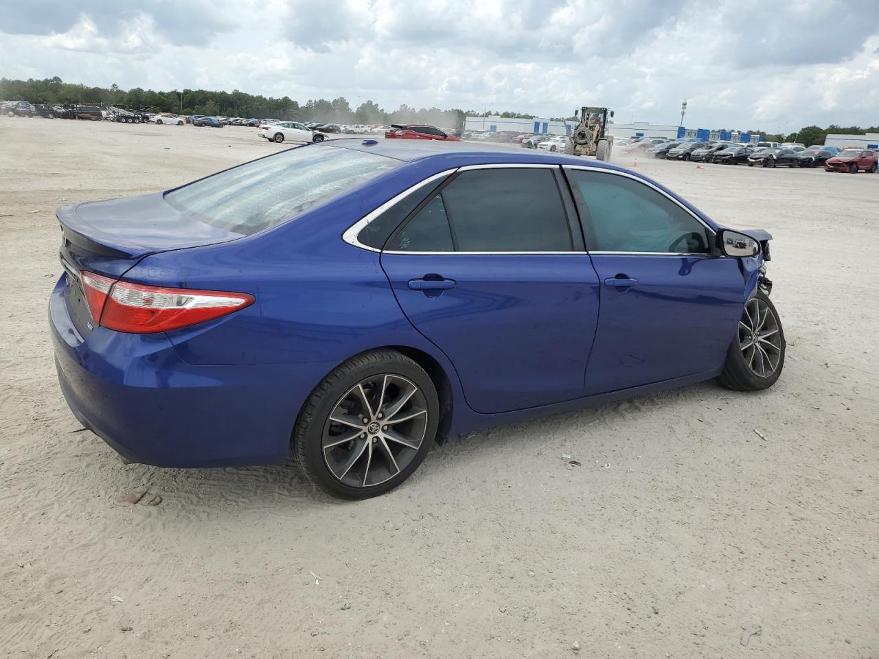 2015 TOYOTA Camry VIN 4T1BF1FK6FU946431 photo 3