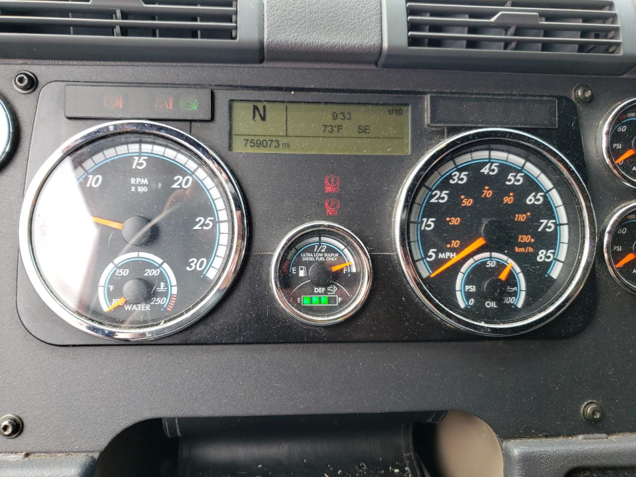 2017 FREIGHTLINER CASCADIA 125 VIN 3AKJGLDR8HSGP5812 photo 8