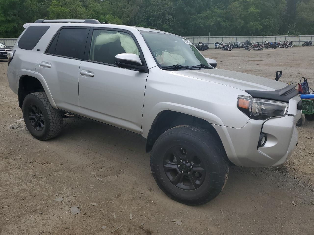 2017 Toyota 4runner VIN JTEBU5JR5H5439048 photo 4