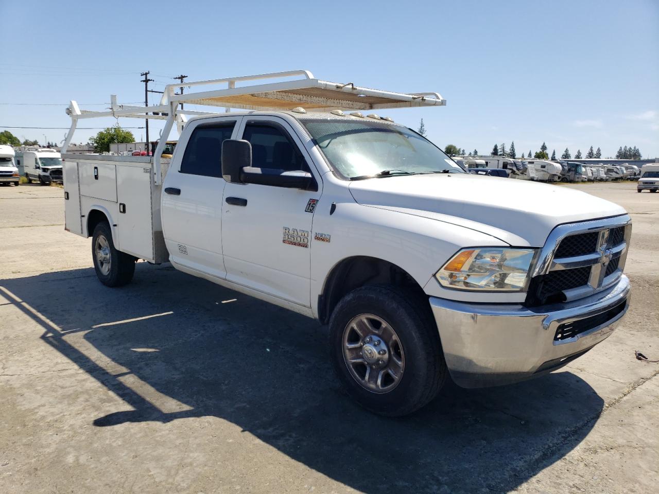 2016 RAM 3500 VIN 3C7WR9CJ3FG619501 photo 4