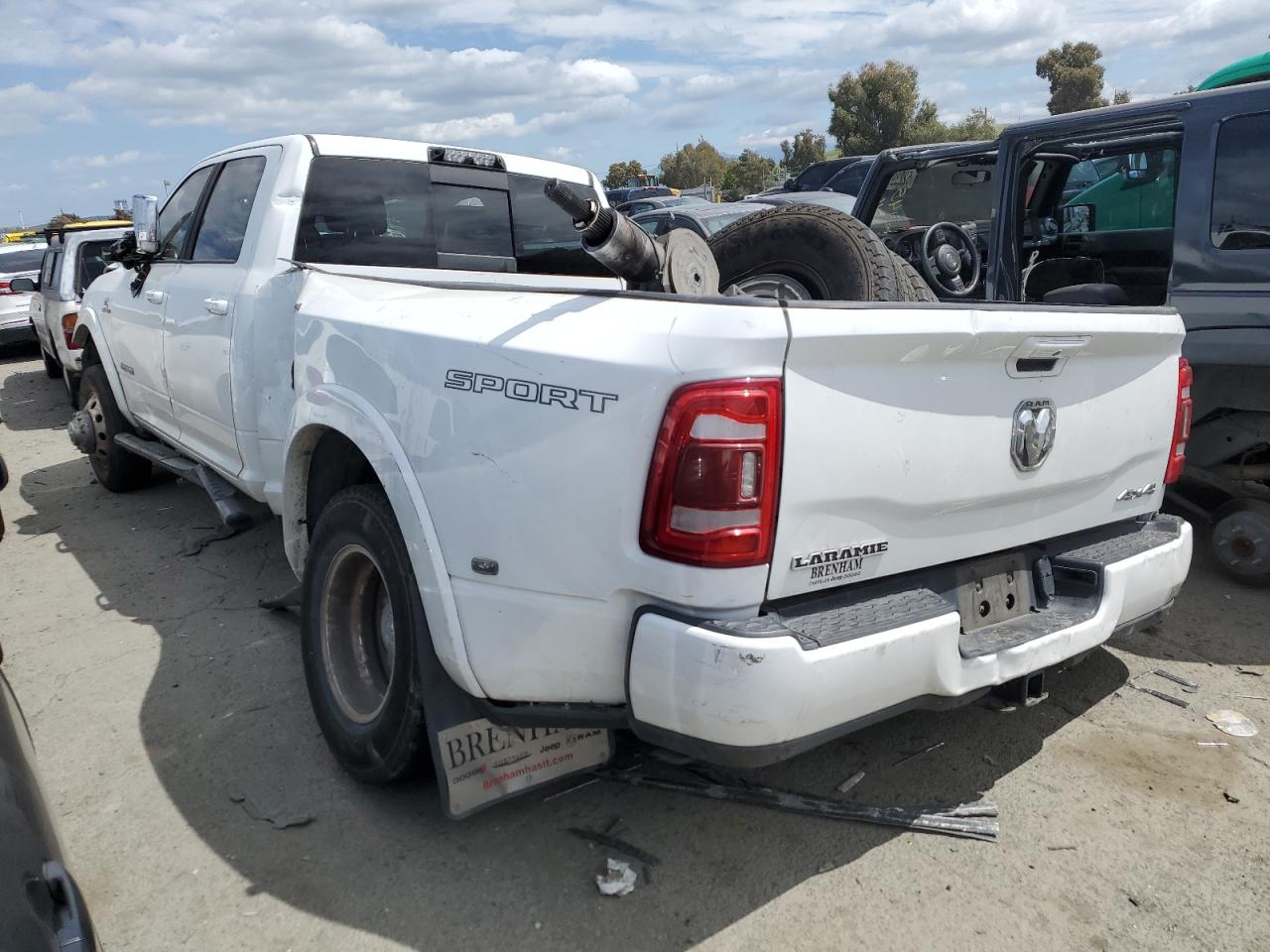 2019 RAM 3500 VIN 3C63RRJL6KG701566 photo 2