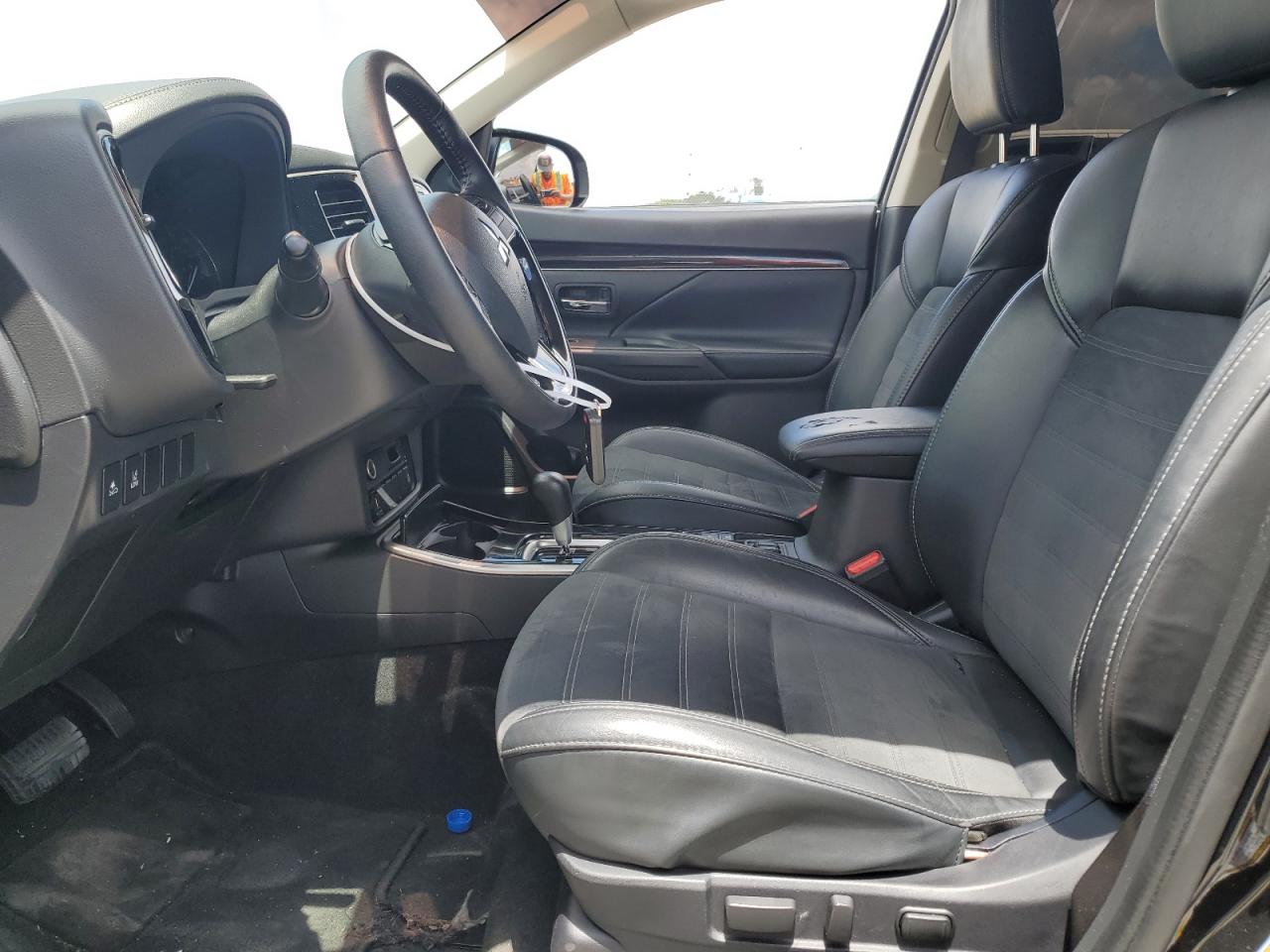 2020 MITSUBISHI Outlander VIN JA4AD3A32LZ025253 photo 7