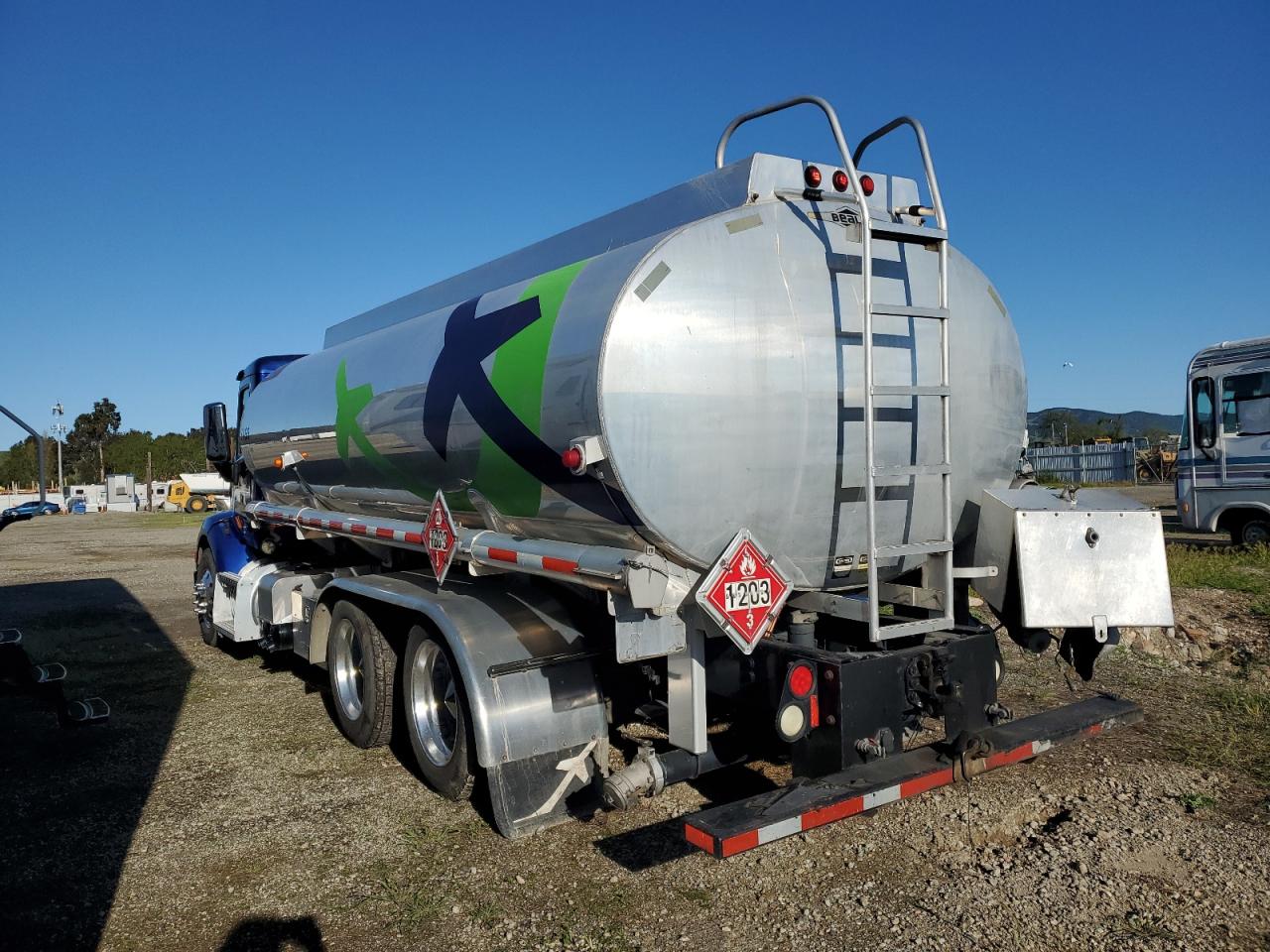 2016 PETERBILT 579 VIN 1NPBL79X5GD327370 photo 3