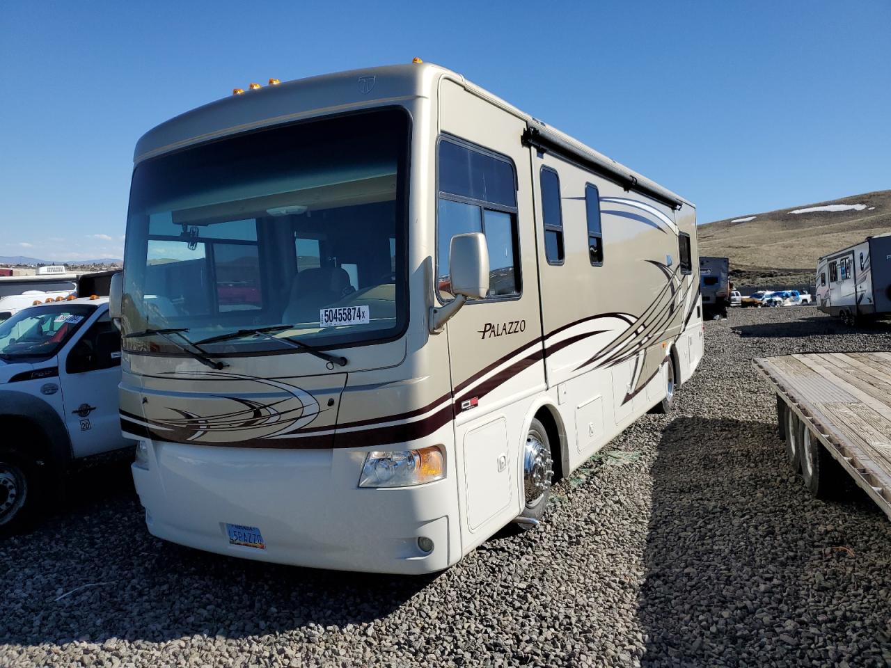 2013 FREIGHTLINER CHASSIS XC VIN 4UZAAJDT9DCFF2459 photo 2