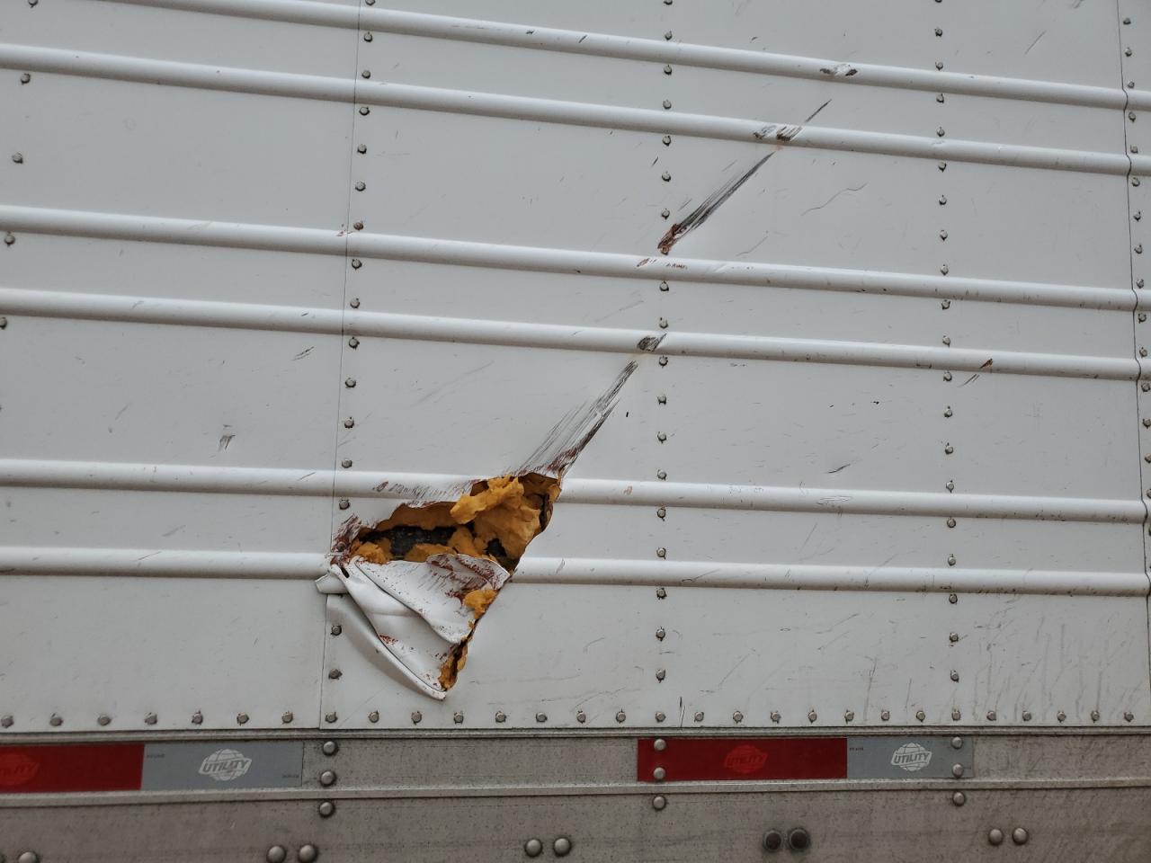2017 UTILITY REEFER VIN 1UYVS2538H2936710 photo 9