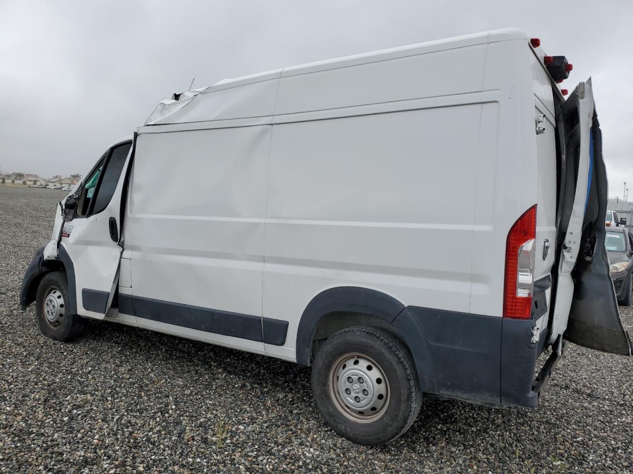 2019 RAM Promaster 2500 VIN 3C6TRVCG8KE510607 photo 2