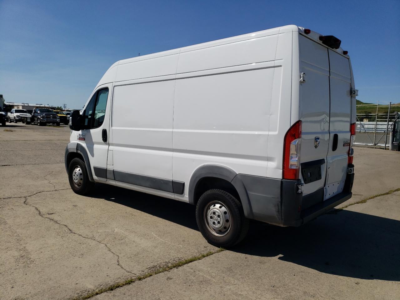 2018 RAM Promaster 2500 VIN 3C6TRVCG1JE138929 photo 2