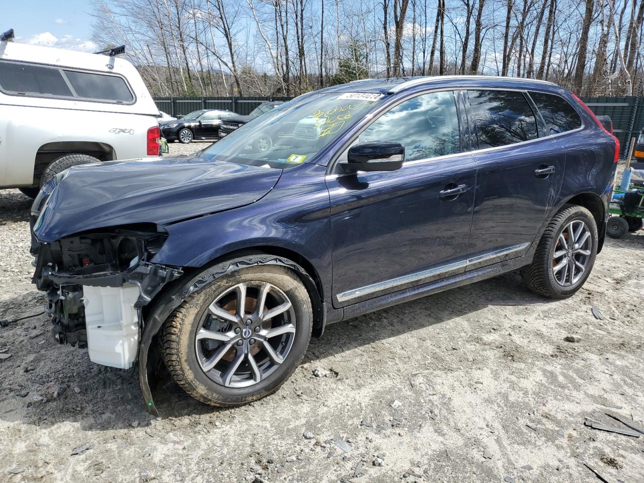 2017 VOLVO Xc60 VIN YV449MRRXH2042236 photo 1