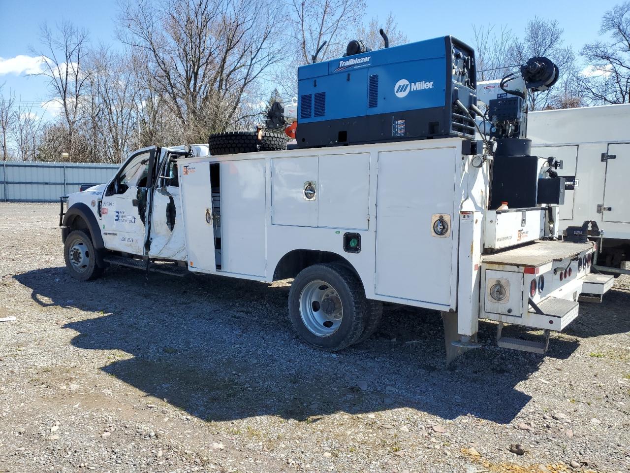 2022 FORD F550 VIN 1FD0X5HT2NEC94871 photo 2