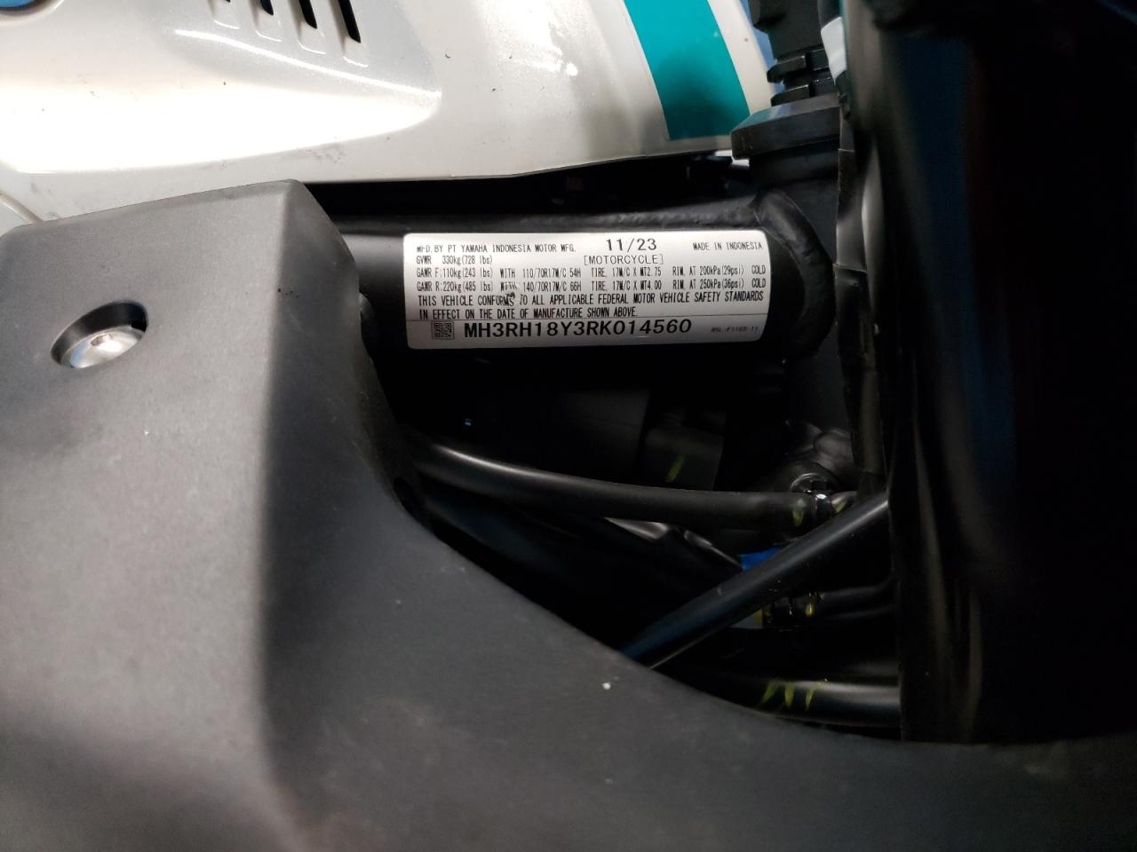 2024 YAMAHA YZFR3 A VIN MH3RH18Y3RK014560 photo 9