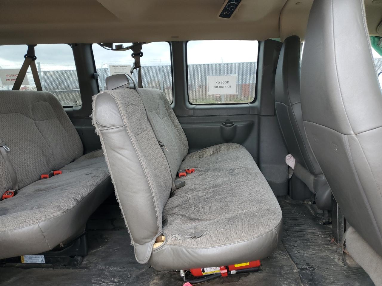 2016 CHEVROLET Express 2500 VIN 1GAZGLFG0G1330744 photo 11