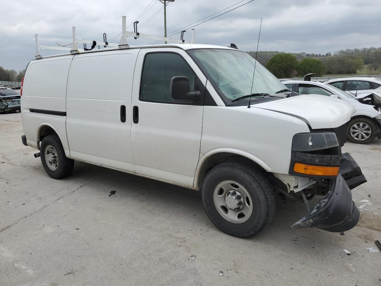 2019 CHEVROLET Express 2500 VIN 1GCWGAFP1K1348662 photo 4