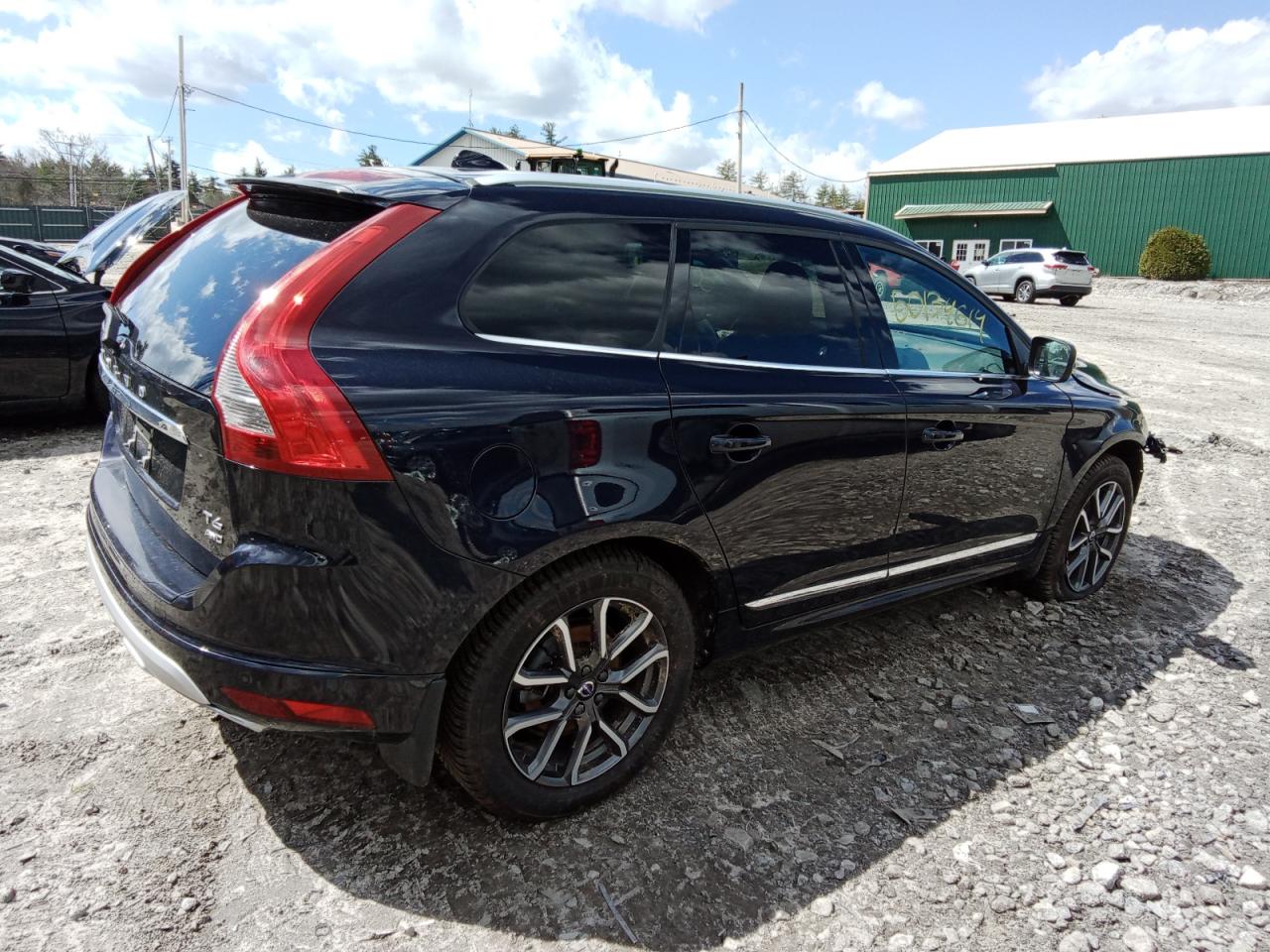 2017 VOLVO Xc60 VIN YV449MRRXH2042236 photo 3