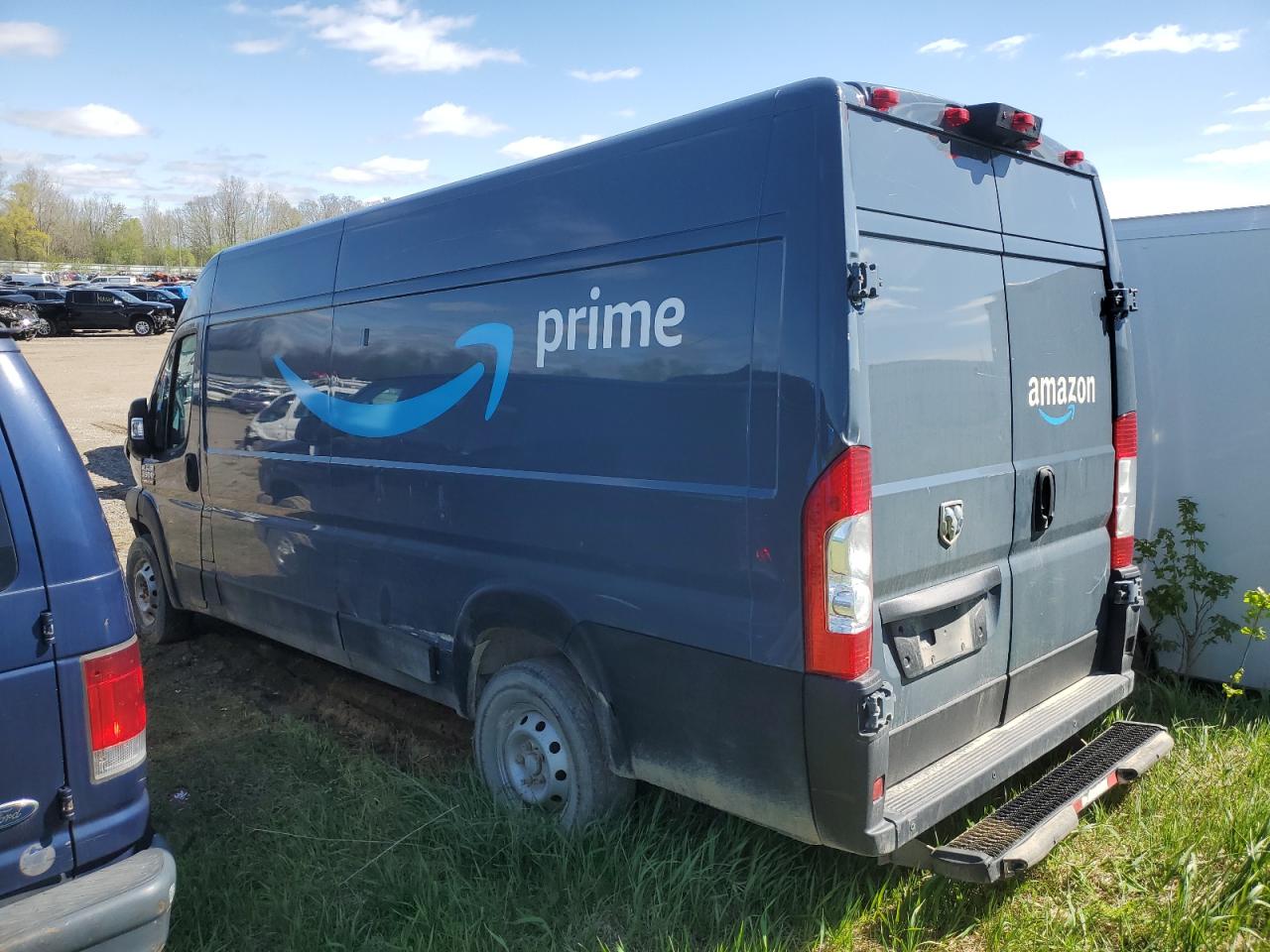 2019 RAM Promaster 3500 VIN 3C6URVJG5KE564745 photo 2