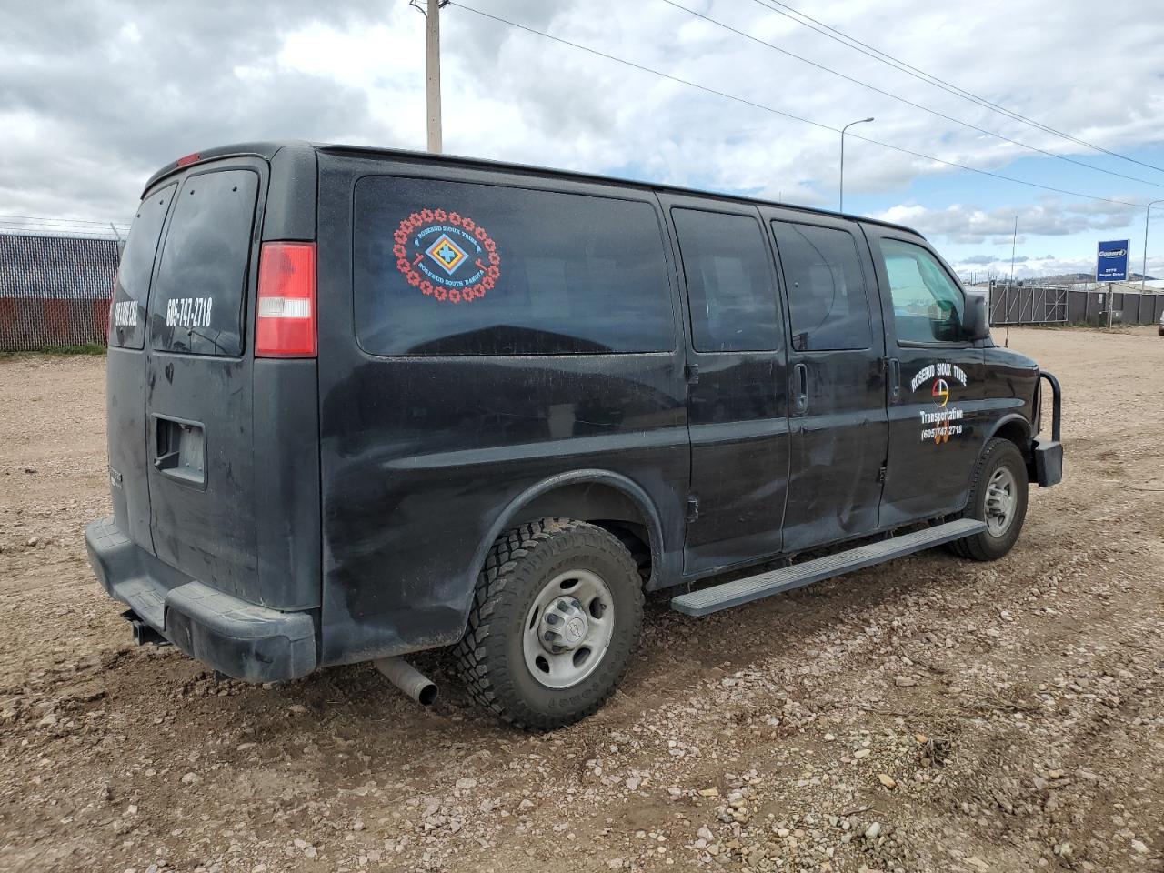 2016 CHEVROLET Express 2500 VIN 1GAZGLFG0G1330744 photo 3