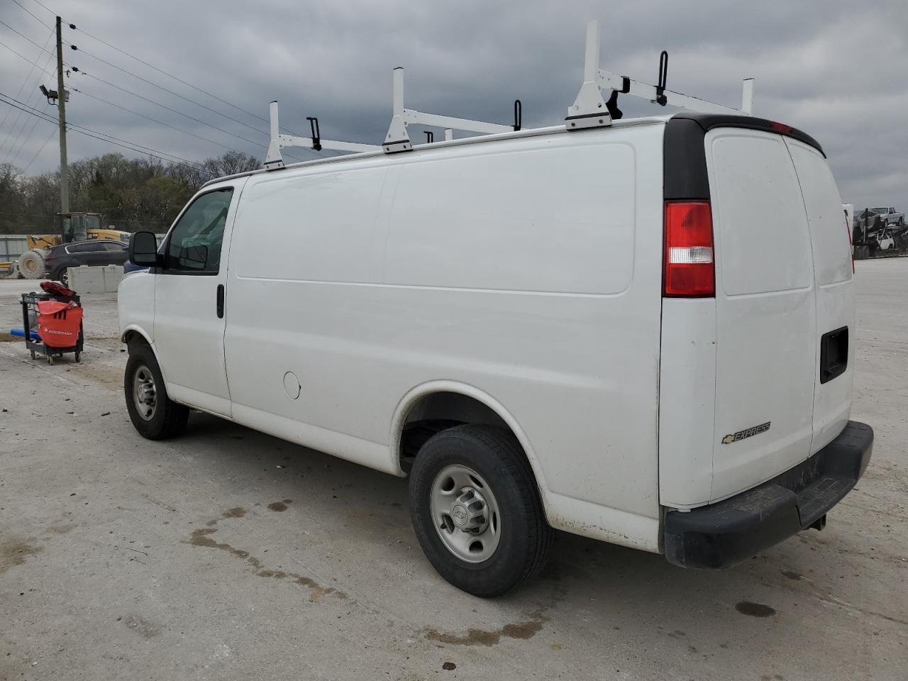 2019 CHEVROLET Express 2500 VIN 1GCWGAFP1K1348662 photo 2