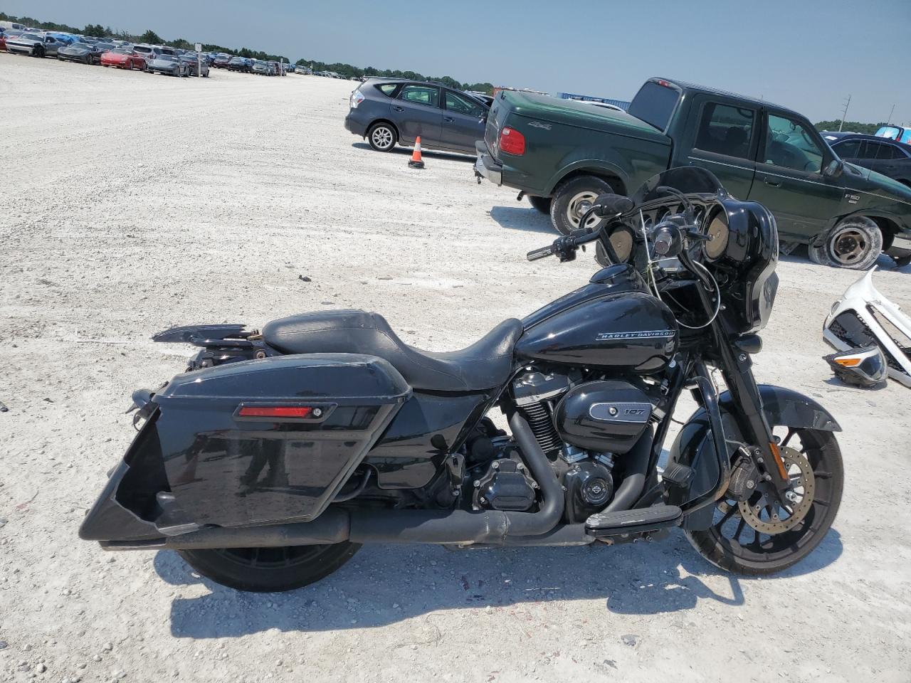 2018 HARLEY-DAVIDSON FLHXS STREET GLIDE SPECIAL VIN 1HD1KRC17JB658300 photo 1