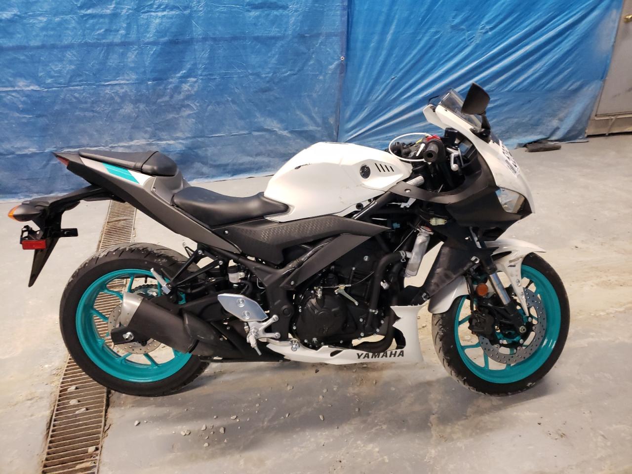 2024 YAMAHA YZFR3 A VIN MH3RH18Y3RK014560 photo 1