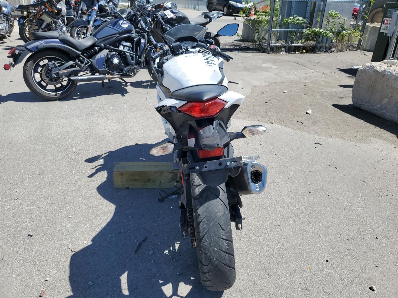 2017 KAWASAKI EX300 A VIN JKAEX8A10HDA33007 photo 4