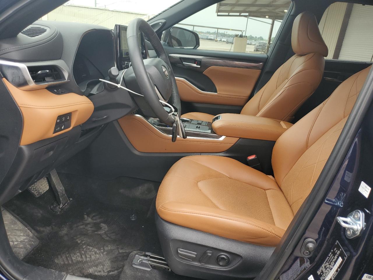 2023 Toyota Highlander VIN 5TDFARAH1PS523955 photo 7