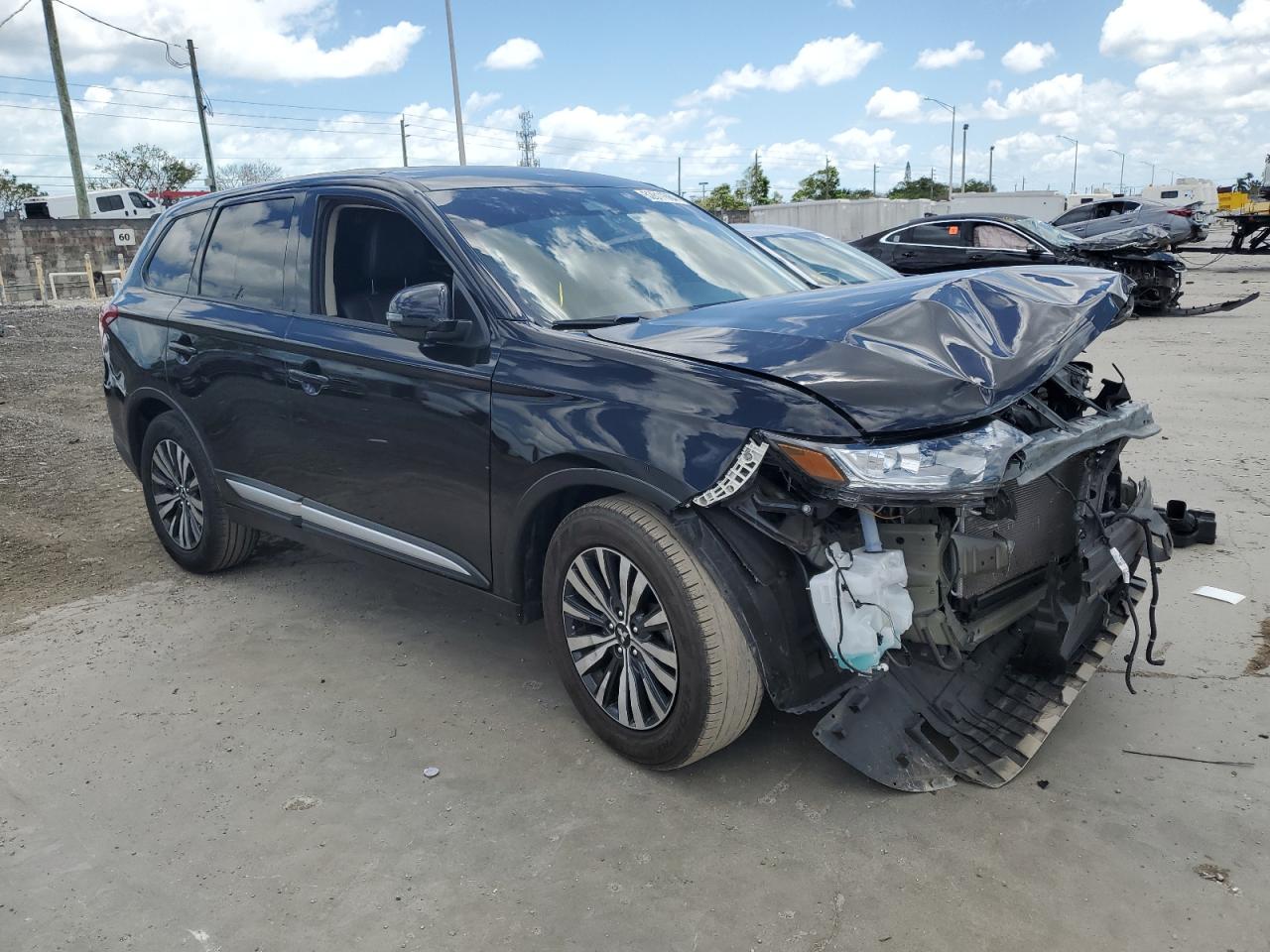 2020 MITSUBISHI Outlander VIN JA4AD3A32LZ025253 photo 4