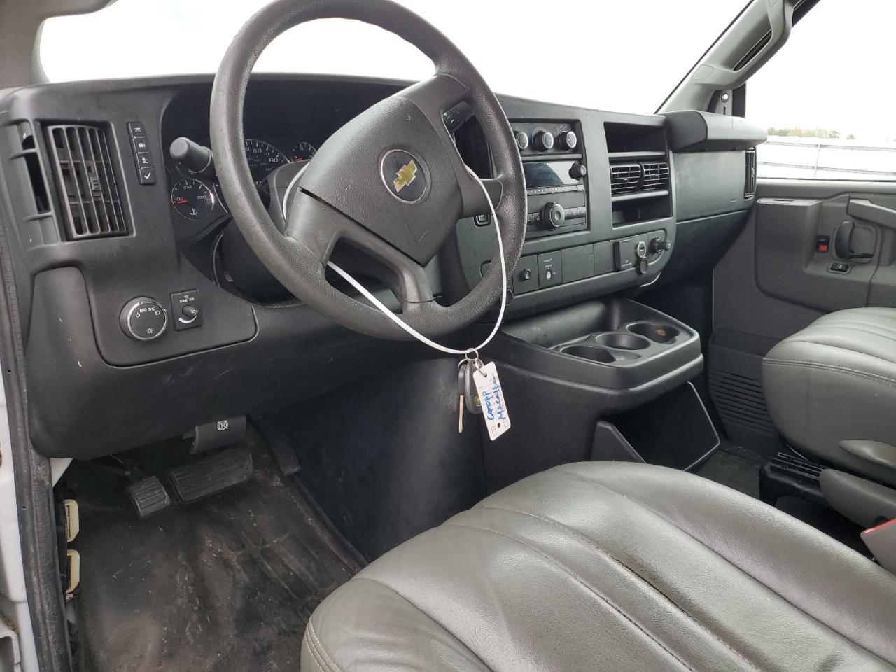 2017 CHEVROLET Express 2500 VIN 1GCWGAFF3H1325660 photo 8