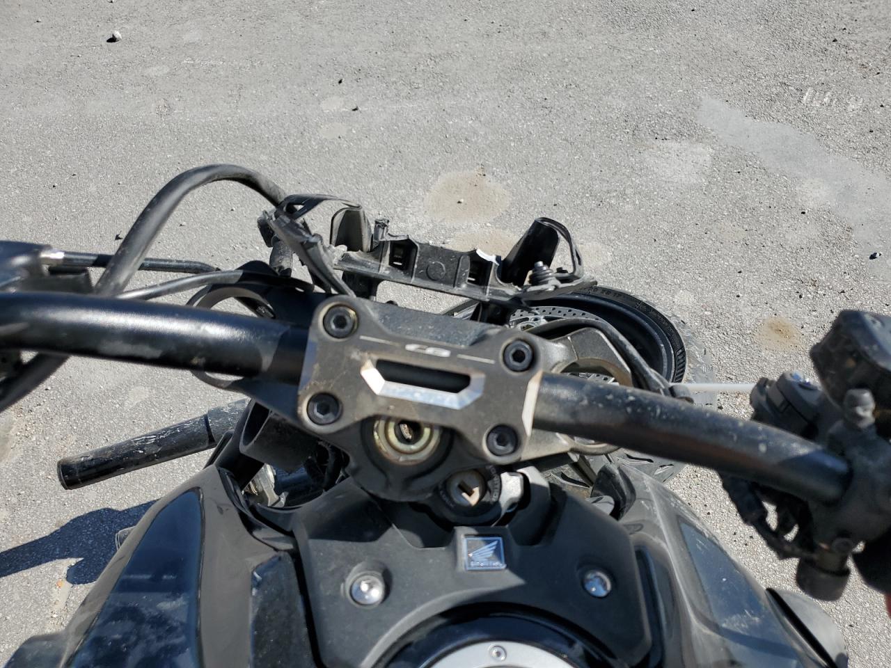 2022 HONDA Cb cycle VIN JH2SC8011NK400109 photo 7
